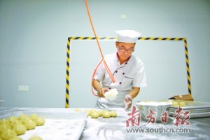 36年前的手工月饼什么味道？这位老点心师没忘